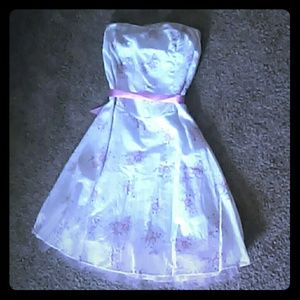 NWOT strapless dress